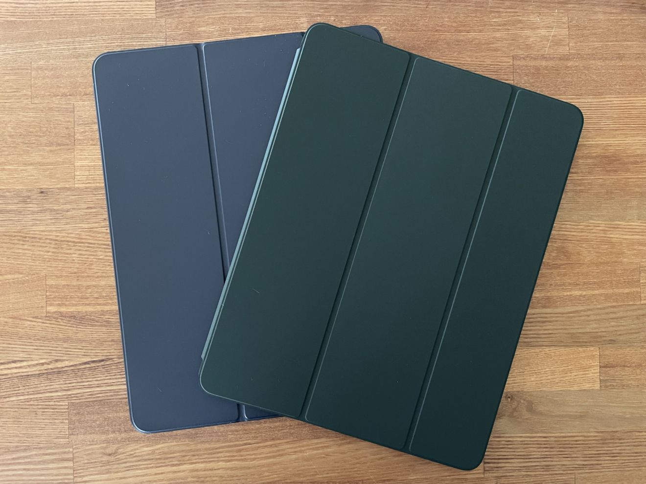 Apple純正カバー iPadPro12.9 Smart Folio｜ Cyprus Green（キプロスグリーン）MH043FE/A｜Charcoal Gray（チャコールグレー）MRXD2FE/A